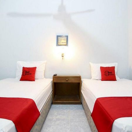 Reddoorz Syariah At Jalan Menteri Supeno Hotel Jogjakarta Buitenkant foto