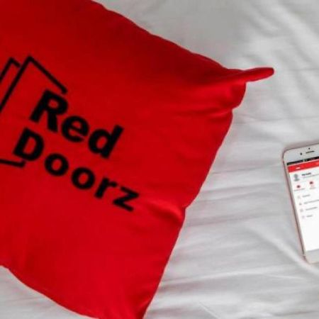 Reddoorz Syariah At Jalan Menteri Supeno Hotel Jogjakarta Buitenkant foto