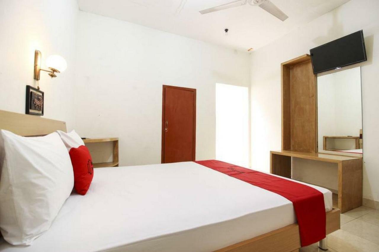 Reddoorz Syariah At Jalan Menteri Supeno Hotel Jogjakarta Buitenkant foto
