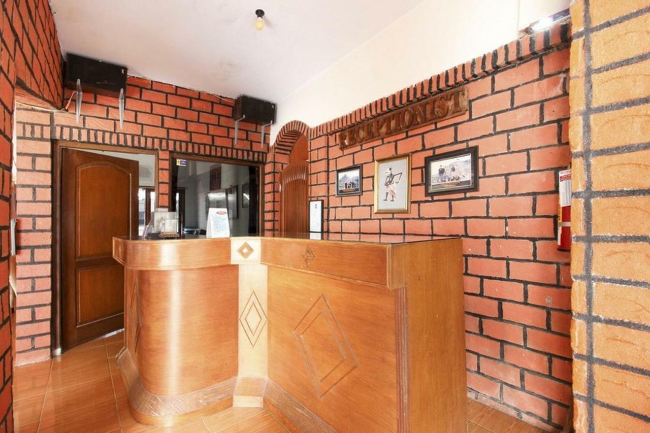 Reddoorz Syariah At Jalan Menteri Supeno Hotel Jogjakarta Buitenkant foto